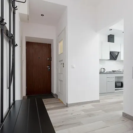 Kamienica Stanislawa Augusta By Renters * ורשה
