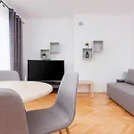 Kamienica Stanislawa Augusta By Renters Apartamento