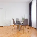 Apartment Kamienica Stanislawa Augusta By Renters *