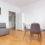 Kamienica Stanislawa Augusta By Renters شقة